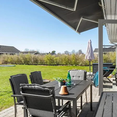 Lovely In With Wifi 度假居 *